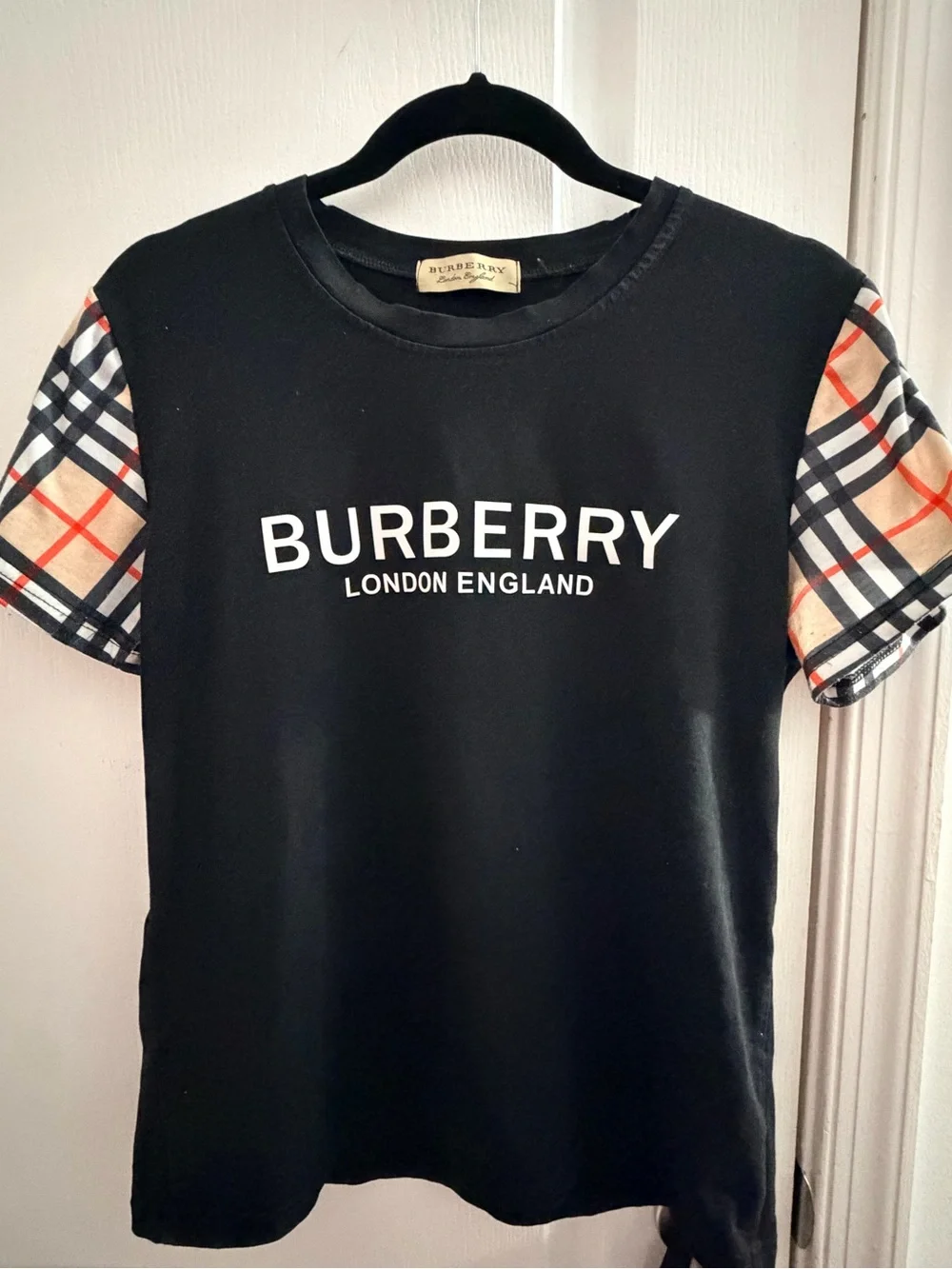 Burberry shirt no size tag pre loved